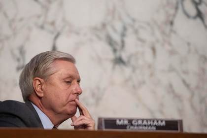 La hermana del fallecido senador Graham terminará su mandato en el Senado, como pidió Trump