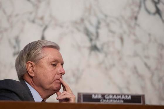 La hermana del fallecido senador Graham terminará su mandato en el Senado, como pidió Trump