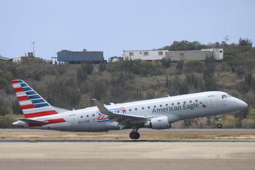 Aterriza en Venezuela primer vuelo comercial directo desde EEUU tras 7 años sin operación