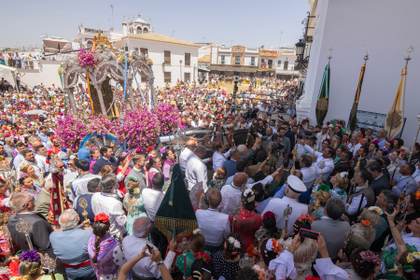 Las atenciones sanitarias en El Rocío (Huelva) aumentan un 57 % con respecto a 2025