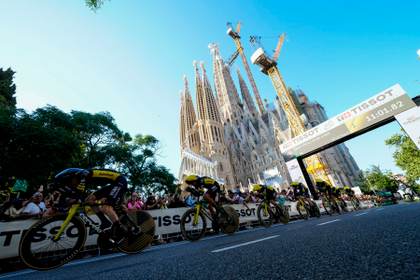 Vingegaard vuelve al maillot amarillo en la montaña mágica de Montjuic