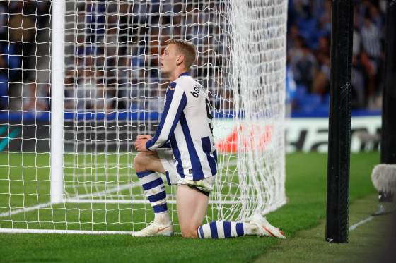 1-2. Una mala primera parte condena a la Real