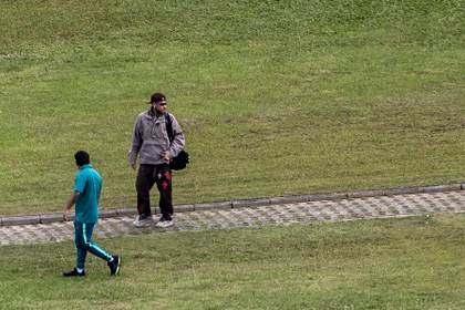 Neymar se pierde el primer entrenamiento con Brasil y pasa por exámenes en una clínica