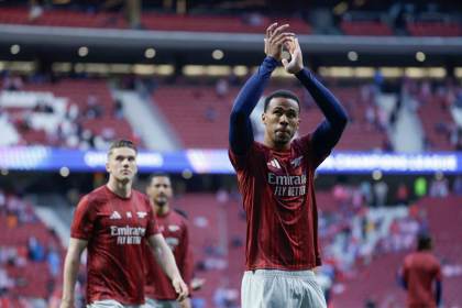 El Barcelona acelera por el delantero del Arsenal Gabriel Jesús para reforzar el '9'