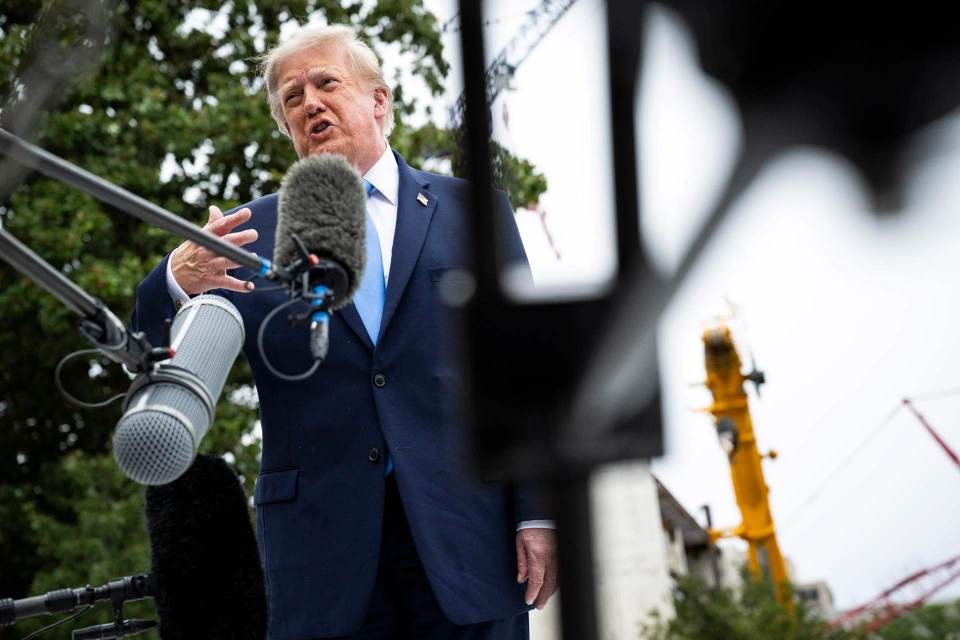Trump pide un escrutinio el mismo día como en Brasil frente a la "corrupción" en EE.UU.