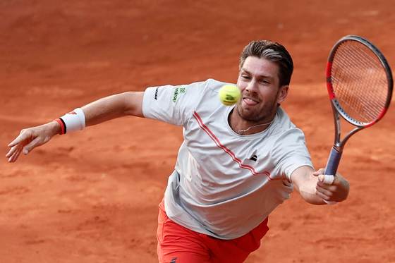 Cameron Norrie elimina a Tirante y se cita con Sinner