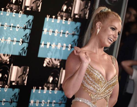 Britney Spears lanza 'She'll Never Be Me' para celebrar los veinticinco años de su álbum 'Britney'