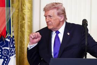 Trump dice que "pronto" se sabrá su respuesta por el ataque a la Embajada de EEUU en Riad