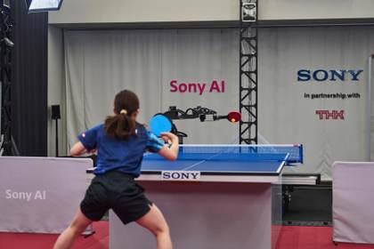 El robot Ace derrota a deportistas de élite humanos jugando al tenis de mesa