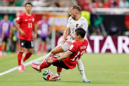 2-1. Corea va de menos a más y derrota a la República Checa, en el debut de ambos