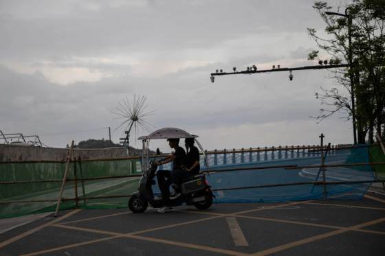 Tifón Saudel obliga a evacuar a casi 248.000 personas tras tocar tierra dos veces en China