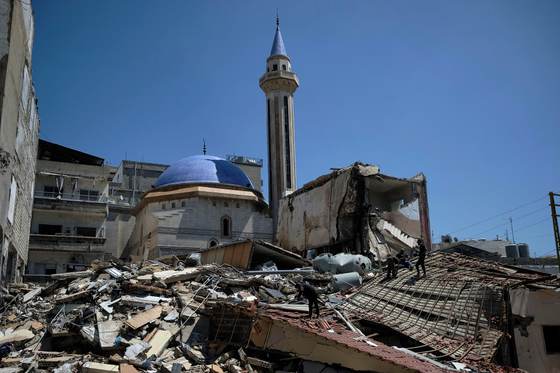 La histórica ciudad libanesa de Tiro, en la incertidumbre de una guerra aún muy cercana