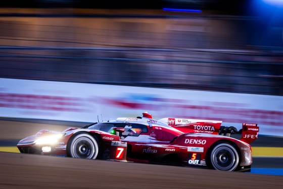 Toyota recupera el trono en las 24 Horas de Le Mans