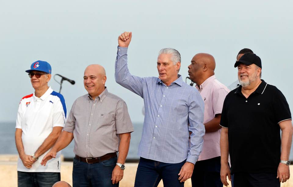 Díaz-Canel asegura que no renunciará a la presidencia de Cuba