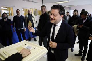 Ligera subida de la participación en las municipales francesas al mediodía