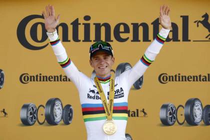 Evenepoel y Van Aert encabezan la selección belga para el Mundial de ciclismo