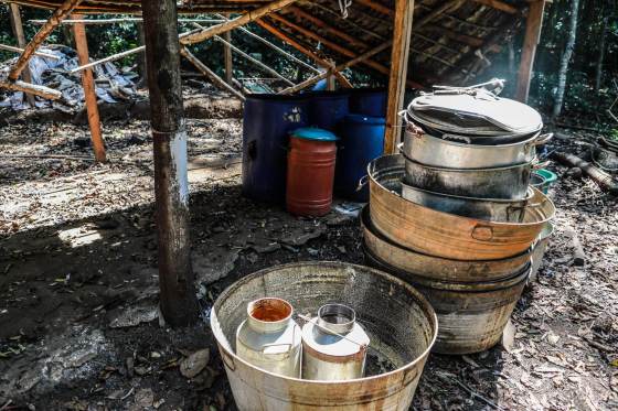 México desmantela laboratorio clandestino y decomisa 1,3 toneladas de metanfetamina