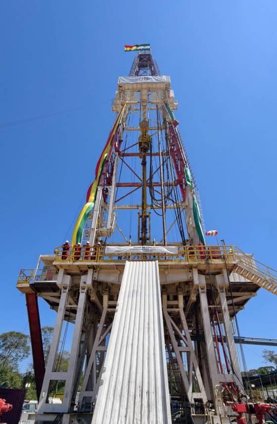 Bolivia inicia perforación de pozo de gas natural con inversión de 6,4 millones de dólares