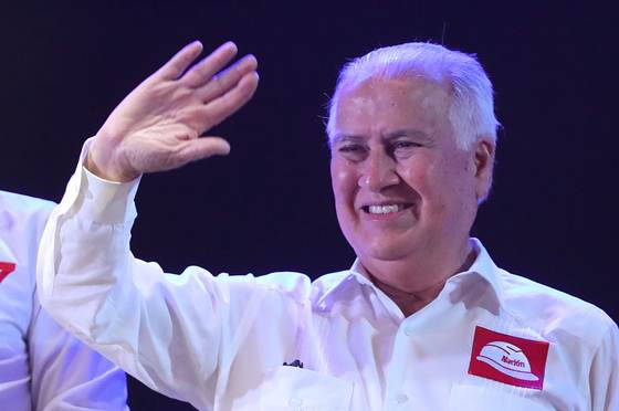Elecciones en Perú son "entre el bien y el mal", afirma candidato presidencial López Chau