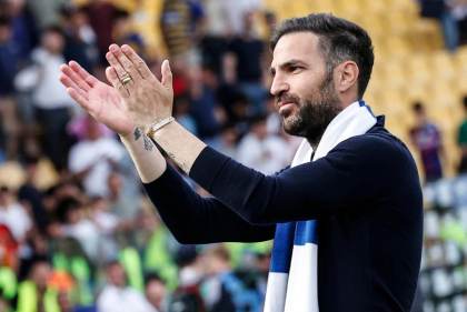 2-1. Fàbregas gana el duelo español a Cuesta y mantiene invicto al Como