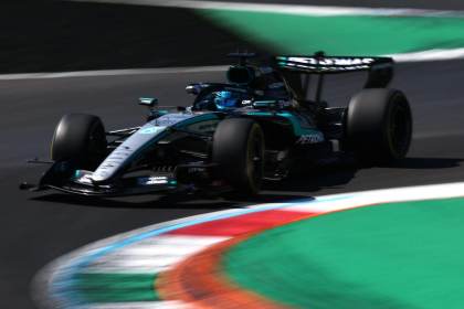 Russell dominó el segundo libre de Monza