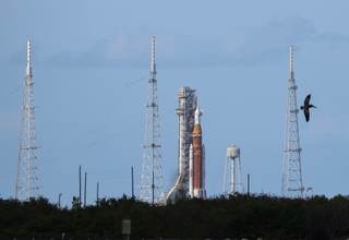 Artemis II supera minutos críticos tras el despegue rumbo a la Luna con cuatro astronautas