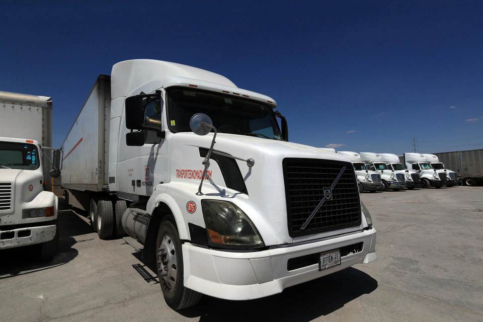 Viajar sin la certeza de regresar a casa: el riesgo diario de los transportistas mexicanos