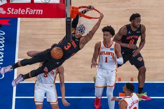 106-107. Los Knicks colapsan en los últimos minutos y los Hawks igualan la serie 1-1