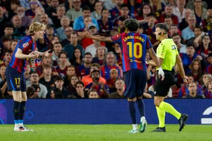3-0. El Barcelona retoma LaLiga donde la dejó