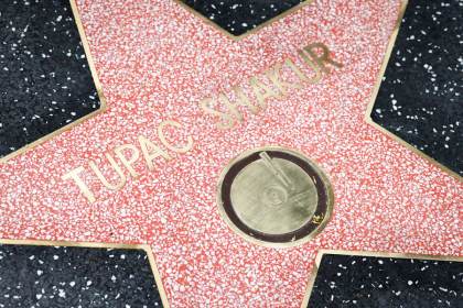 Un jurado declara culpable a exlíder de pandilla que planeó el asesinato de Tupac Shakur