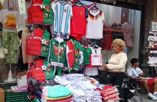 La llegada del Mundial levanta la economía del pequeño comercio en Ciudad de México
