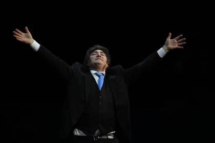 Milei afirma en Madrid que gracias a Donald Trump el socialismo "se está haciendo pedazos"