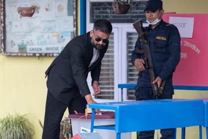 Nepal acude a las urnas movido por el hartazgo juvenil y la vieja guardia política