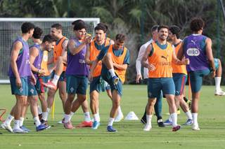 Portugal se entrena en Playa del Carmen con 'lluvia horizontal'