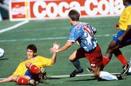 El asesinato de Andrés Escobar, una mancha imborrable en el fútbol de Colombia
