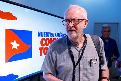 Jeremy Corbyn pide una postura firme de Europa frente al bloqueo petrolero de EE.UU. a Cuba