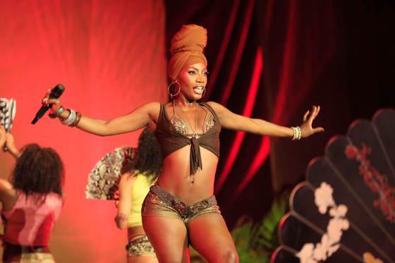 El Estéreo Picnic baja el telón en Bogotá con el fuego de Sabrina Carpenter