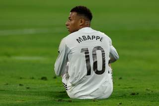 Mbappé trabaja al margen con la vista puesta en el clásico