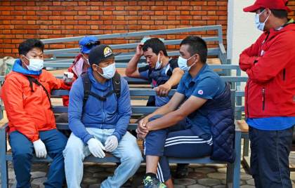 Nepal suspende la búsqueda de los 12 desaparecidos en la avalancha del pico Himlung