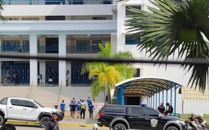 Un adolescente mata a tiros a otro en un instituto filipino y lo retransmite en Facebook