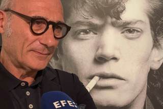 Las fotografías de Robert Mapplethorpe dialogan con el mármol romano en el Ara Pacis