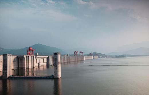 China inicia obras para ampliar capacidad de navegación en la presa de las Tres Gargantas