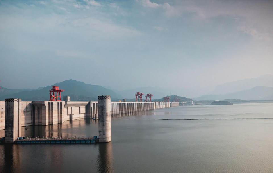 China inicia obras para ampliar capacidad de navegación en la presa de las Tres Gargantas