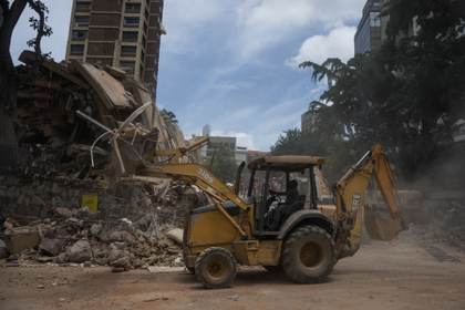 Exteriores confirma dos españoles muertos y 80 desaparecidos tras los terremotos