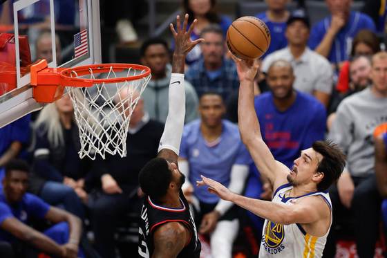 El croata Dario Saric regresa al Anadolu Efes tras su periplo por la NBA