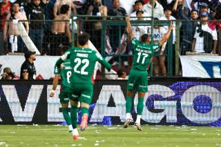 Palmeiras sufre, gana en penaltis y chocará en semis con Fluminense