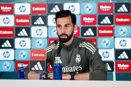 Arbeloa: Que (Mbappé) dé 'like' a Mourinho o a Julia Roberts, no le doy menor importancia