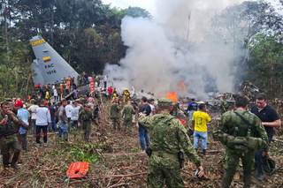 Un número indeterminado de muertos y 83 heridos en accidente de avión militar colombiano