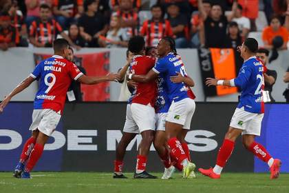 El FAS del mexicano Adrián Sánchez es el nuevo campeón de El Salvador