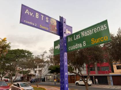 Lima renombra una calle en honor a BTS e ilumina de morado un arco monumental